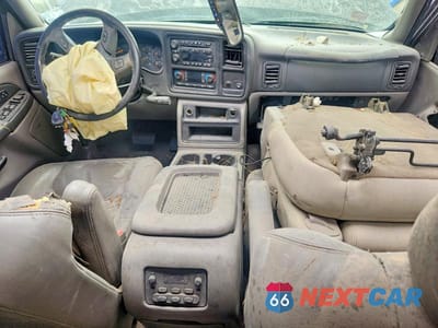 Zdjęcie 8 z 14 samochodu: 2003 GMC YUKON VIN:1GKEC13TX3R244638 - miniatura