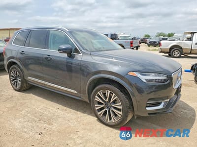 Czwarte zdjęcie samochodu z boku: 2021 VOLVO XC90 T8 RECHARGE MOMENTUM VIN:YV4BR00KXM1675707 - miniatura