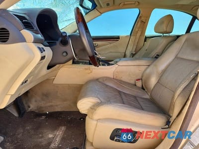 Zdjęcie 7 z 12 samochodu: 2014 LEXUS LS 460 VIN:JTHCL5EF4E5022753 - miniatura