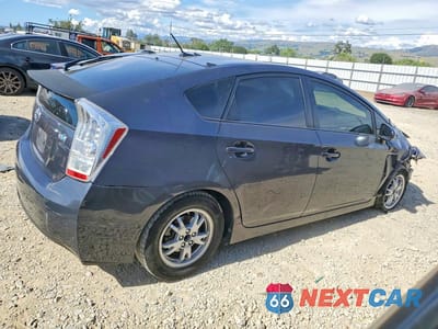 Trzecie zdjęcie samochodu z tyłu: 2010 TOYOTA PRIUS II VIN:JTDKN3DU9A0198071 - miniatura