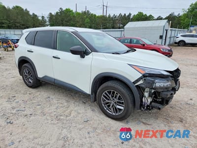 Czwarte zdjęcie samochodu z boku: 2021 NISSAN ROGUE S VIN:JN8AT3AA6MW000581 - miniatura