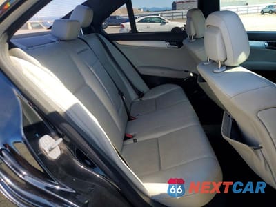 Zdjęcie 10 z 12 samochodu: 2009 MERCEDES-BENZ C 300 VIN:WDDGF54X39F216037 - miniatura