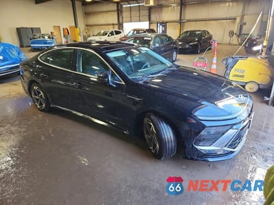 Czwarte zdjęcie samochodu z boku: 2024 HYUNDAI SONATA SEL VIN:KMHL14JA8RA423954 - miniatura