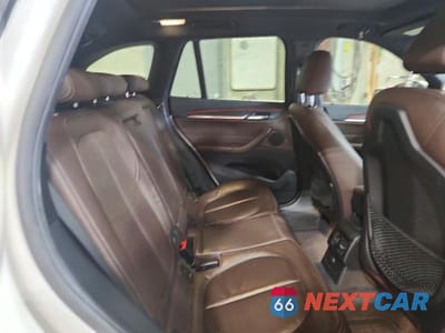 Zdjęcie 10 z 12 samochodu: 2017 BMW X1 XDRIVE28I VIN:WBXHT3C35H5F68430 - miniatura