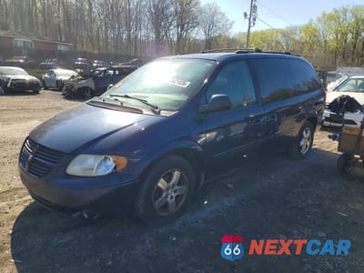 2005 DODGE GRAND CARAVAN SXT 2D4GP44L15R313001 - główne zdjęcie licytacji z USA - miniatura