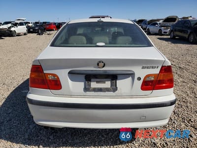 Zdjęcie 6 z 12 samochodu: 2005 BMW 325 I VIN:WBAET37445NJ86978 - miniatura