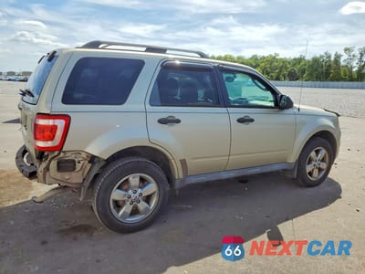 Trzecie zdjęcie samochodu z tyłu: 2012 FORD ESCAPE VIN:1FMCU0D72CKA71732 - miniatura