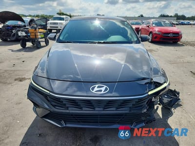 Piąte zdjęcie samochodu w środku: 2024 HYUNDAI ELANTRA SEL VIN:KMHLM4DG9RU773244 - miniatura