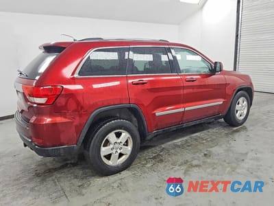 Trzecie zdjęcie samochodu z tyłu: 2013 JEEP GRAND CHEROKEE LAREDO VIN:1C4RJFAG7DC553039 - miniatura