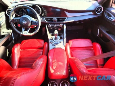 Zdjęcie 8 z 13 samochodu: 2022 ALFA ROMEO GIULIA SUPER VIN:ZARFAMBN5N7656867 - miniatura