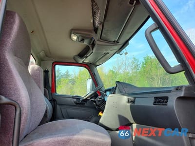 Piąte zdjęcie samochodu w środku: 2020 INTERNATIONAL LT625 SEMI TRUCK VIN:3HCDZAPRXLL243536 - miniatura