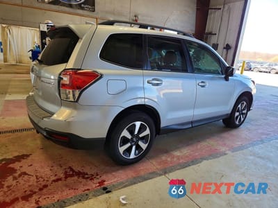 Trzecie zdjęcie samochodu z tyłu: 2017 SUBARU FORESTER 2.5I PREMIUM VIN:JF2SJAGC1HH582748 - miniatura