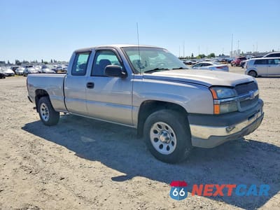 Czwarte zdjęcie samochodu z boku: 2004 CHEVROLET SILVERADO K1500 VIN:2GCEK19V241125810 - miniatura
