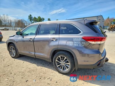 Drugie zdjęcie samochodu z przodu: 2019 TOYOTA HIGHLANDER XLE VIN:5TDJZRFH1KS615703 - miniatura