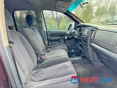 Piąte zdjęcie samochodu w środku: 2004 DODGE RAM VIN:1D7HU18D74S696084 - miniatura