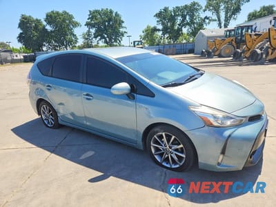 Czwarte zdjęcie samochodu z boku: 2015 TOYOTA PRIUS V FIVE VIN:JTDZN3EU5FJ021354 - miniatura