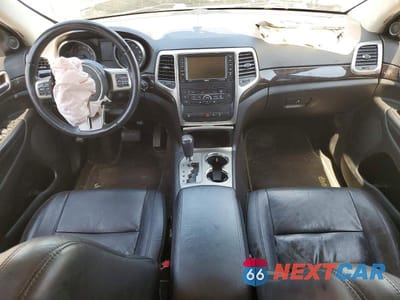 Zdjęcie 8 z 12 samochodu: 2012 JEEP GRAND CHEROKEE LAREDO VIN:1C4RJFAGXCC349270 - miniatura