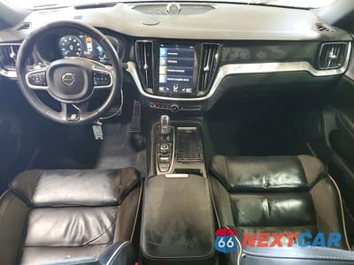 Zdjęcie 8 z 12 samochodu: 2019 VOLVO S60 T8 R-DESIGN VIN:7JRBR0FM8KG018010 - miniatura