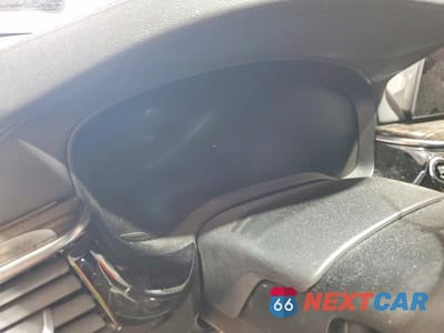 Zdjęcie 9 z 12 samochodu: 2019 BMW M550XI VIN:WBAJB9C50KB287502 - miniatura