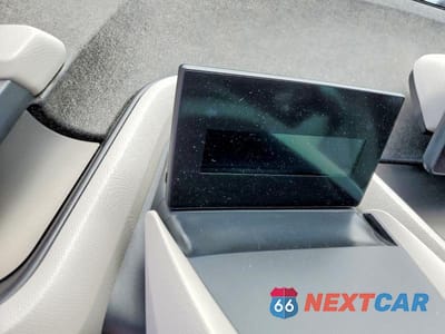 Zdjęcie 9 z 12 samochodu: 2016 BMW I3 VIN:WBY1Z2C59GV556879 - miniatura