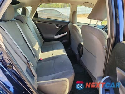 Zdjęcie 10 z 13 samochodu: 2015 TOYOTA PRIUS TWO VIN:JTDKN3DU0F0438695 - miniatura