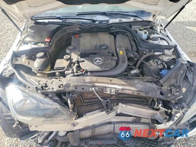 Zdjęcie 11 z 12 samochodu: 2014 MERCEDES-BENZ C 250 VIN:WDDGF4HB5EG196001 - miniatura