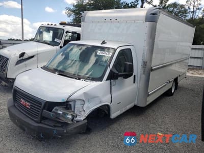 2023 GMC SAVANA BOX TRUCK 7GZ37TC76PN007067 - główne zdjęcie licytacji z USA - miniatura