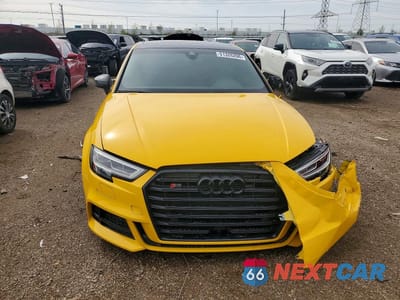 Piąte zdjęcie samochodu w środku: 2017 AUDI S3 PRESTIGE VIN:WAUF1GFF0H1020022 - miniatura