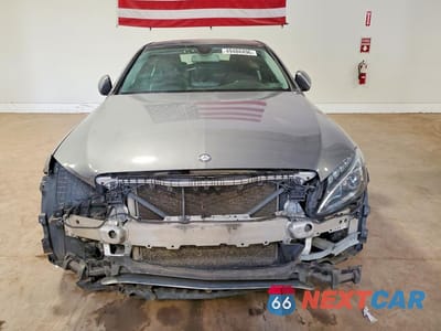 Piąte zdjęcie samochodu w środku: 2016 MERCEDES-BENZ C 300 4MATIC VIN:55SWF4KB0GU109700 - miniatura