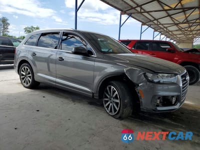 Czwarte zdjęcie samochodu z boku: 2017 AUDI Q7 PREMIUM PLUS VIN:WA1LHAF76HD044566 - miniatura