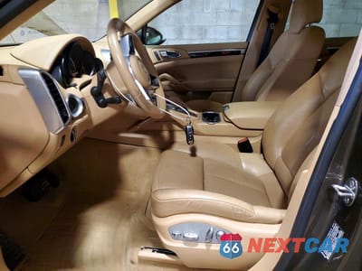 Zdjęcie 7 z 13 samochodu: 2016 PORSCHE CAYENNE VIN:WP1AA2A20GLA11259 - miniatura