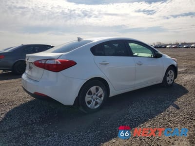 Trzecie zdjęcie samochodu z tyłu: 2014 KIA FORTE LX 4DR VIN:KNAFK4A67E5165159 - miniatura