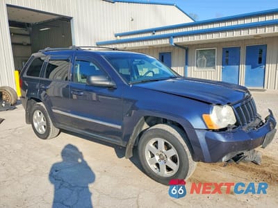 Czwarte zdjęcie samochodu z boku: 2010 JEEP GRAND CHEROKEE LAREDO VIN:1J4PR4GK3AC142923 - miniatura