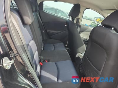 Zdjęcie 10 z 12 samochodu: 2019 TOYOTA YARIS LE VIN:3MYDLBYV2KY513541 - miniatura
