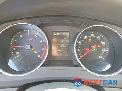 Zdjęcie 9 z 12 samochodu: 2015 VOLKSWAGEN JETTA SE VIN:3VWD17AJ9FM336120 - miniatura