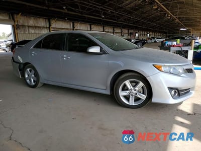 Czwarte zdjęcie samochodu z boku: 2013 TOYOTA CAMRY LE AUTOMATIC VIN:4T1BF1FK6DU265862 - miniatura