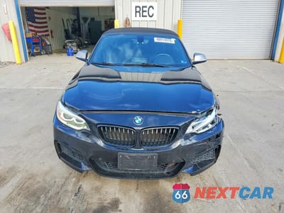 Piąte zdjęcie samochodu w środku: 2016 BMW M235XI VIN:WBA1M5C54GV327489 - miniatura