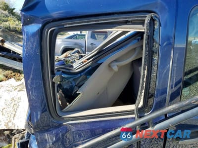 Zdjęcie 10 z 12 samochodu: 2001 CHEVROLET SILVERADO K3500 VIN:1GCJK39G11E323493 - miniatura