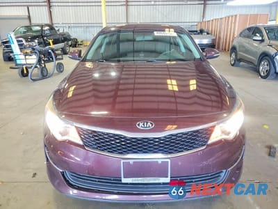 Piąte zdjęcie samochodu w środku: 2017 KIA OPTIMA LX VIN:5XXGT4L32HG165528 - miniatura