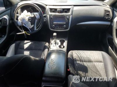 Zdjęcie 8 z 12 samochodu: 2017 NISSAN ALTIMA 2.5 SV VIN:1N4AL3AP5HC145088 - miniatura