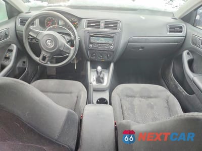 Zdjęcie 8 z 11 samochodu: 2014 VOLKSWAGEN JETTA BASE VIN:3VW2K7AJ4EM250474 - miniatura