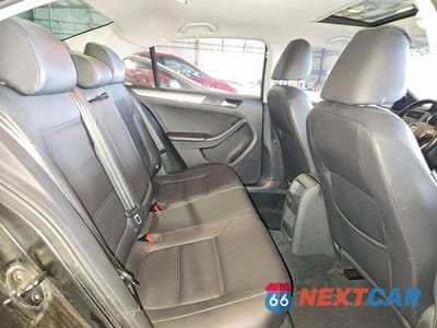 Zdjęcie 10 z 12 samochodu: 2018 VOLKSWAGEN JETTA SE VIN:3VWDB7AJXJM206160 - miniatura