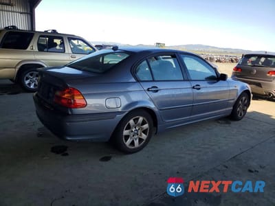 Trzecie zdjęcie samochodu z tyłu: 2005 BMW 325 IS SULEV VIN:WBAAZ33405KW75320 - miniatura
