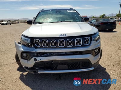 Piąte zdjęcie samochodu w środku: 2025 JEEP COMPASS LIMITED VIN:3C4NJDCN3ST513802 - miniatura