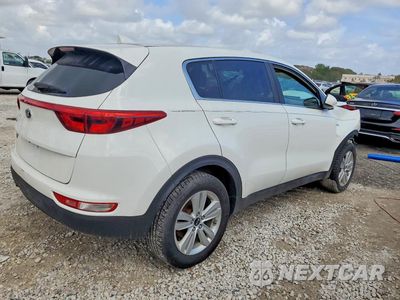 Trzecie zdjęcie samochodu z tyłu: 2018 KIA SPORTAGE LX VIN:KNDPMCAC3J7404271 - miniatura