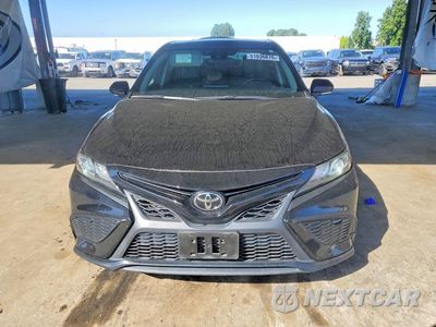 Piąte zdjęcie samochodu w środku: 2023 TOYOTA CAMRY SE VIN:4T1G11AKXPU772246 - miniatura