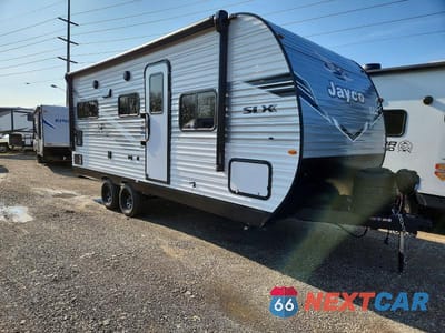 2026 JAYCO JAY FLIGHT CAMPER 1UJBC0BL9T16S0173 - główne zdjęcie licytacji z USA - miniatura