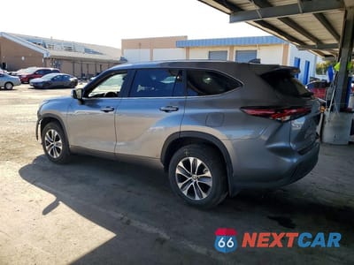 Drugie zdjęcie samochodu z przodu: 2026 TOYOTA HIGHLANDER XLE VIN:5TDKDRBH1TS603352 - miniatura