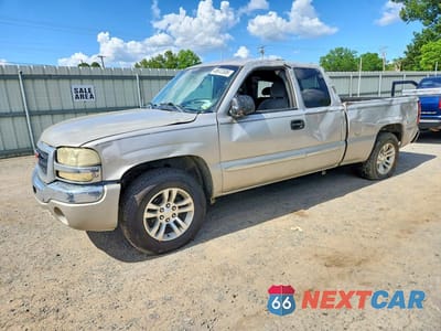 2004 GMC NEW SIERRA C1500 2GTEC19V541222870 - główne zdjęcie licytacji z USA - miniatura
