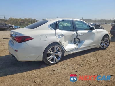 Trzecie zdjęcie samochodu z tyłu: 2017 INFINITI Q70 3.7 VIN:JN1BY1AP4HM740824 - miniatura